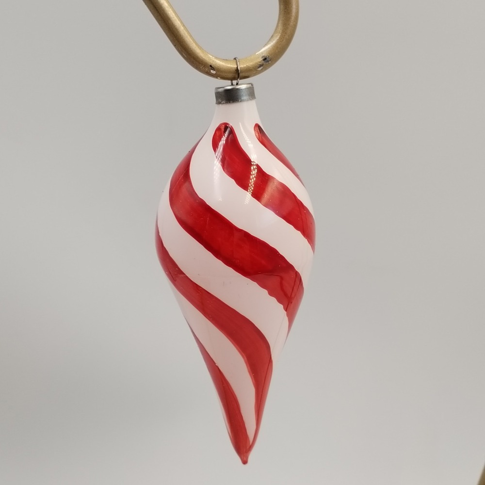 Set of 4 Handblown Glass Peppermint Swirl Teardrop Ornaments Red White Michoacan